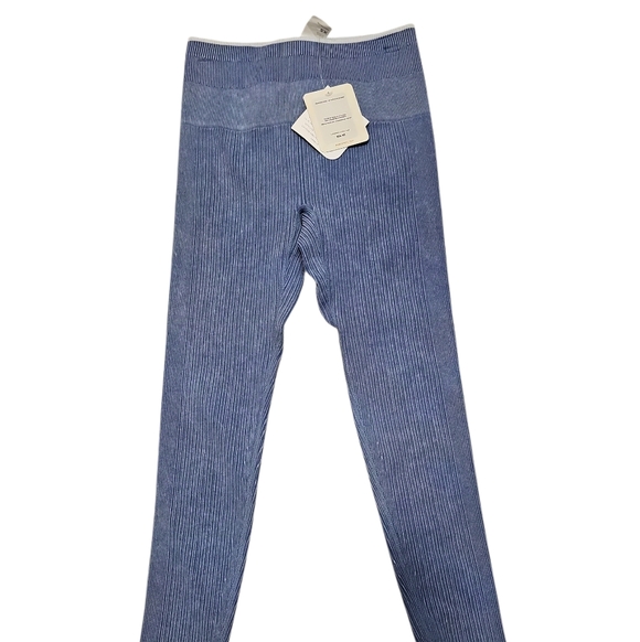 Fabletics Blue Workout Leggings Womens Xsmall NWT - Picture 2 of 6